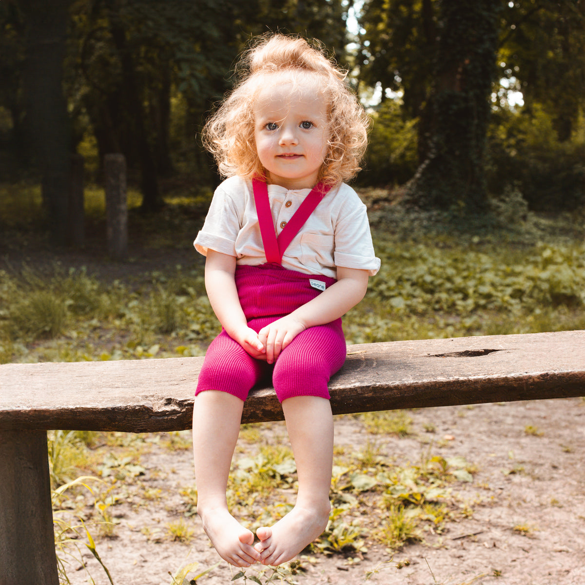 Kurze Hose mit Trägern - Magenta